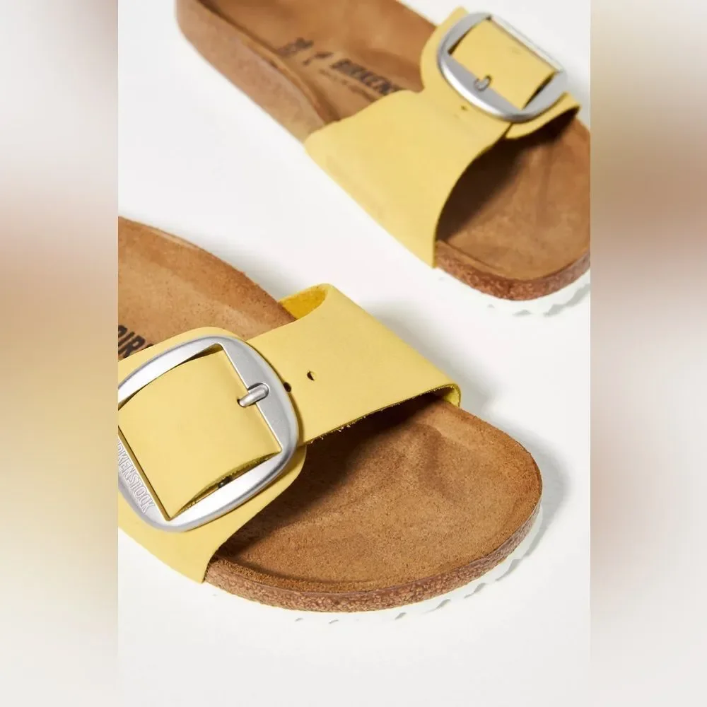 Birkenstock Madrid Big Buckle Sandal in Nubuck leather - Picture 3 of 7
